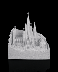 3D printed Sagrada Familia landmark lamp